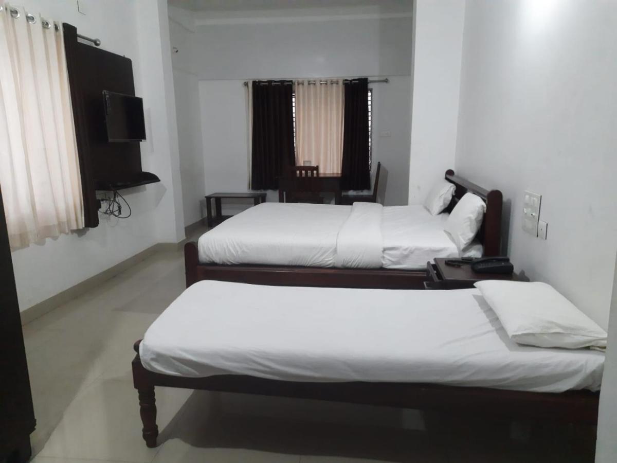 Hotel Blue Rays Bainduru المظهر الخارجي الصورة